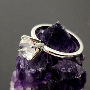 Vintage Uncas Faux Diamond Solitaire Silver Tone Collectible Ring 6.5